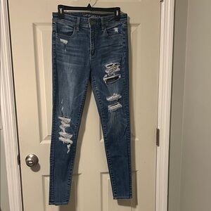 Women’s American Eagle Distressed Blue Jeans Super Stretch